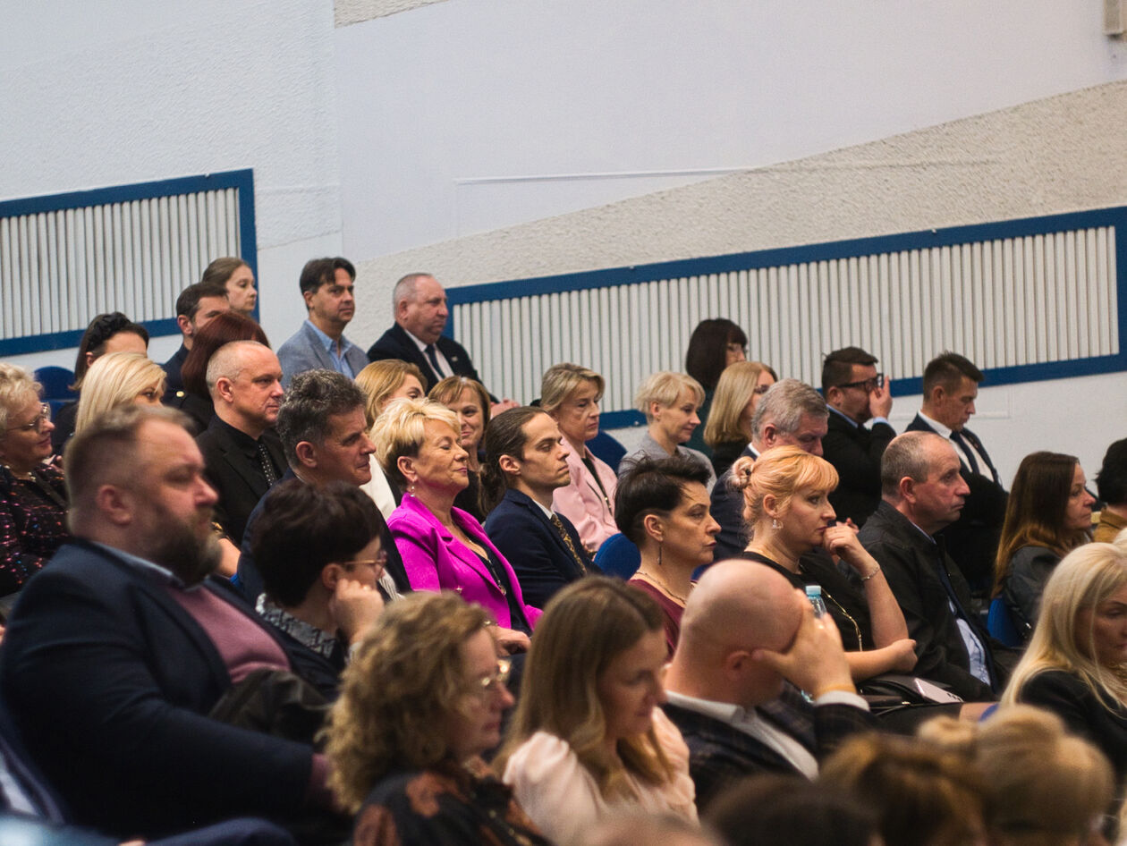  Wręczenie odznaczeń i nagród Ministra Edukacji Narodowej i Lubelskiego Kuratora Oświaty  (zdjęcie 5) - Autor: Michał Żyszkiewicz