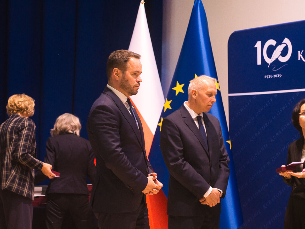  Wręczenie odznaczeń i nagród Ministra Edukacji Narodowej i Lubelskiego Kuratora Oświaty  (zdjęcie 54) - Autor: Michał Żyszkiewicz