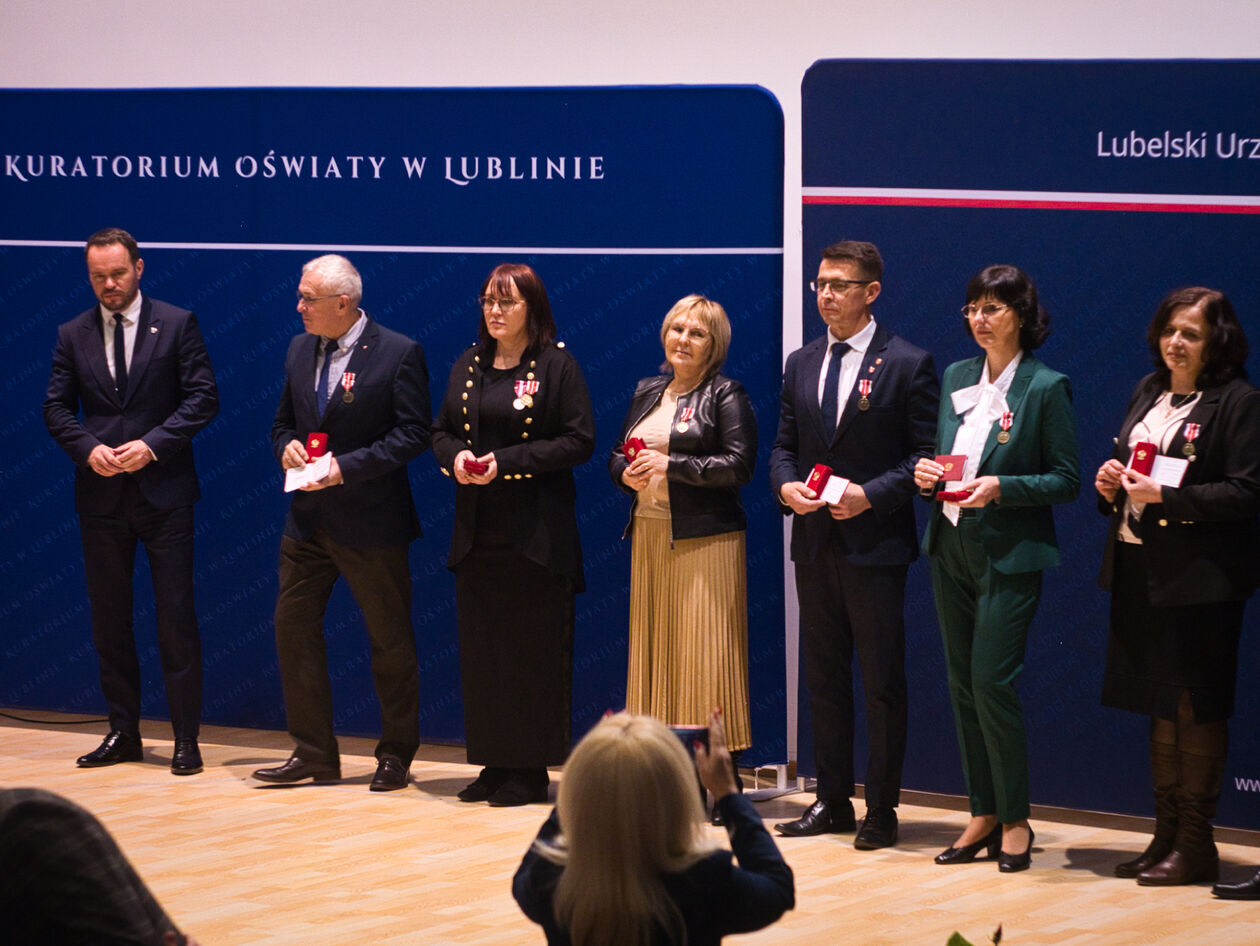  Wręczenie odznaczeń i nagród Ministra Edukacji Narodowej i Lubelskiego Kuratora Oświaty  (zdjęcie 76) - Autor: Michał Żyszkiewicz