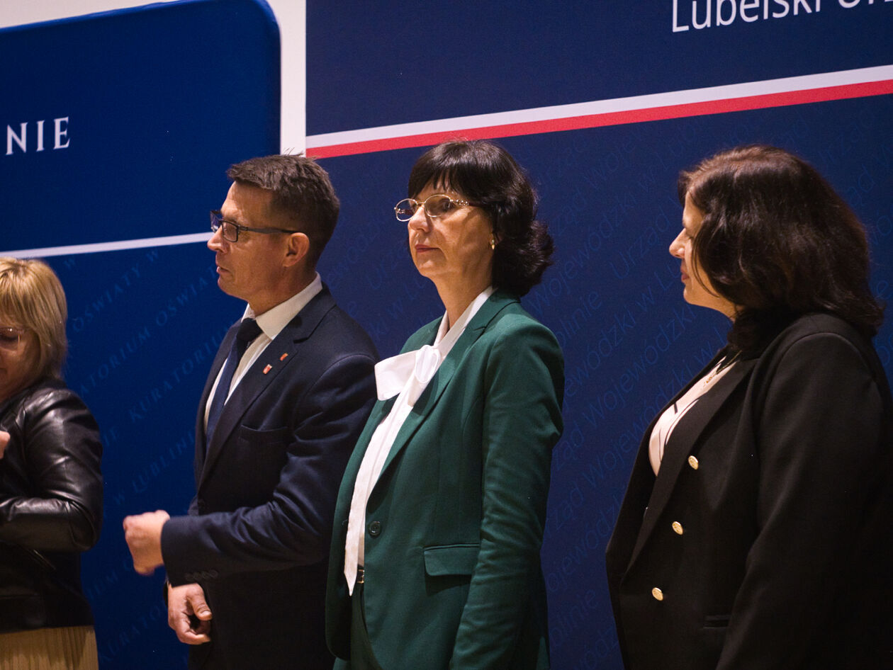  Wręczenie odznaczeń i nagród Ministra Edukacji Narodowej i Lubelskiego Kuratora Oświaty  (zdjęcie 75) - Autor: Michał Żyszkiewicz