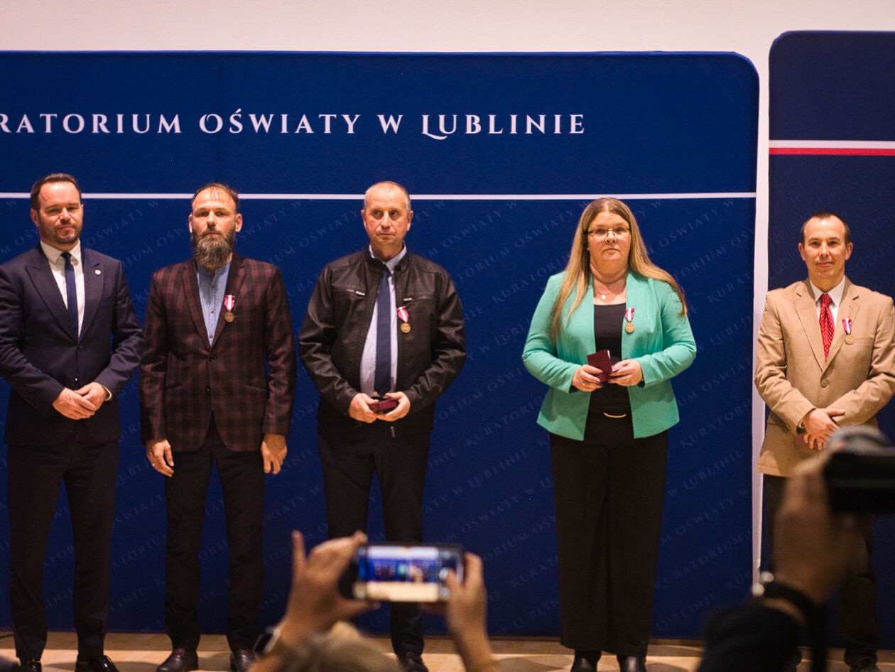  Wręczenie odznaczeń i nagród Ministra Edukacji Narodowej i Lubelskiego Kuratora Oświaty  (zdjęcie 69) - Autor: Michał Żyszkiewicz