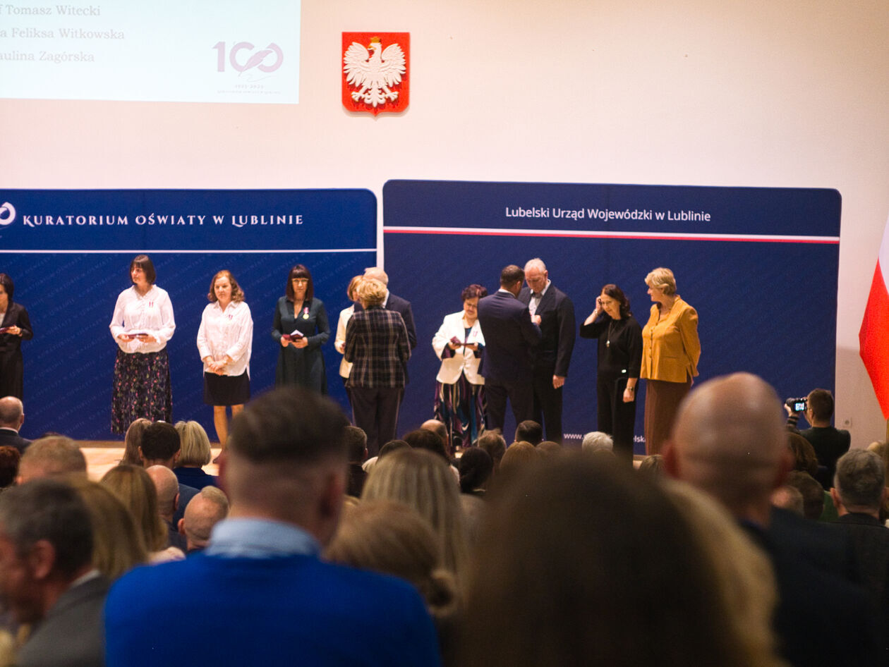  Wręczenie odznaczeń i nagród Ministra Edukacji Narodowej i Lubelskiego Kuratora Oświaty  (zdjęcie 55) - Autor: Michał Żyszkiewicz