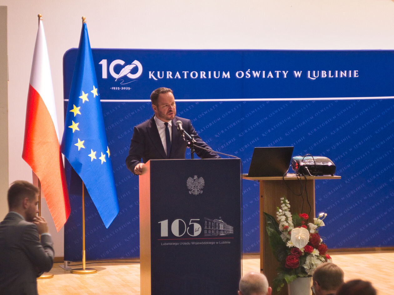  Wręczenie odznaczeń i nagród Ministra Edukacji Narodowej i Lubelskiego Kuratora Oświaty  (zdjęcie 14) - Autor: Michał Żyszkiewicz