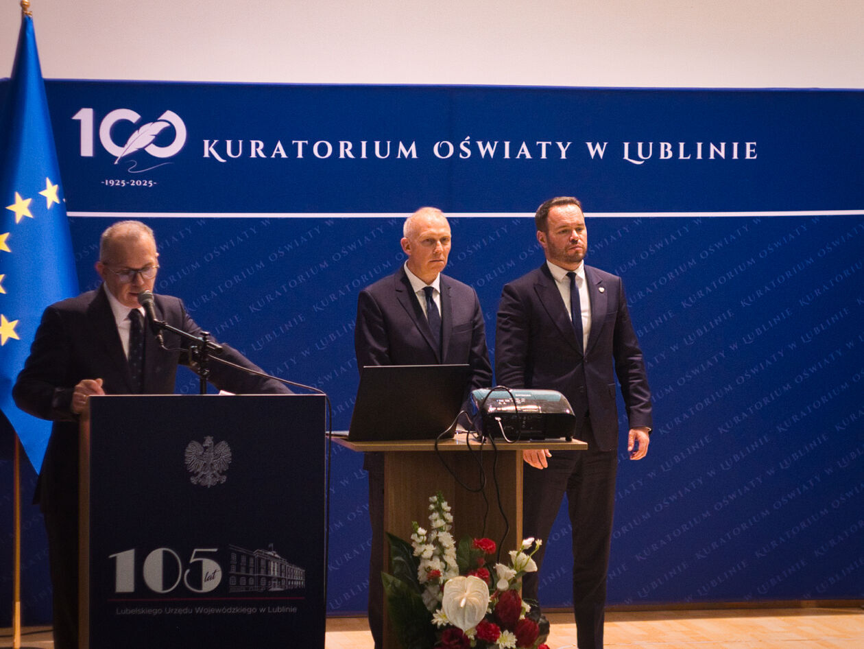  Wręczenie odznaczeń i nagród Ministra Edukacji Narodowej i Lubelskiego Kuratora Oświaty  (zdjęcie 32) - Autor: Michał Żyszkiewicz