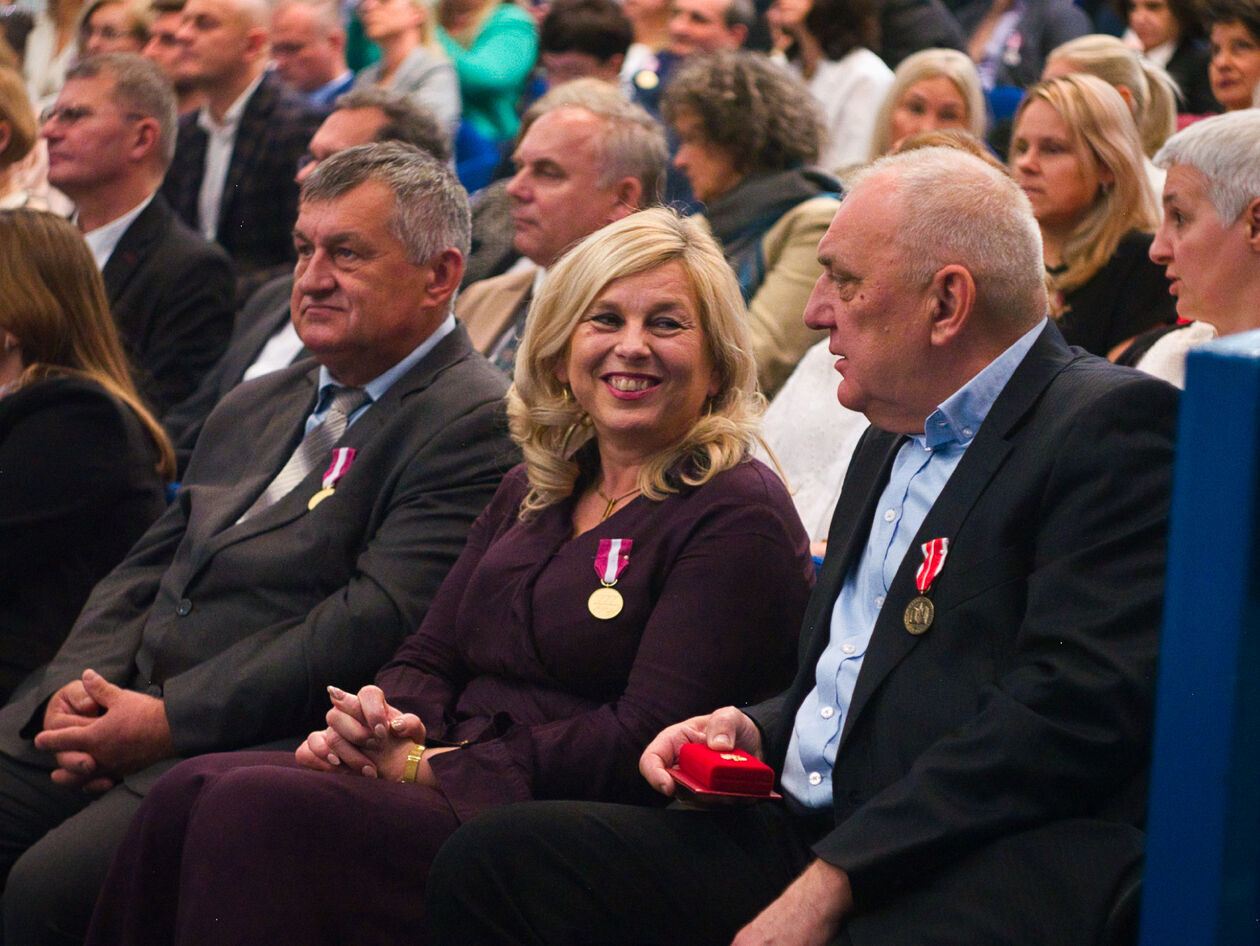  Wręczenie odznaczeń i nagród Ministra Edukacji Narodowej i Lubelskiego Kuratora Oświaty   - Autor: Michał Żyszkiewicz