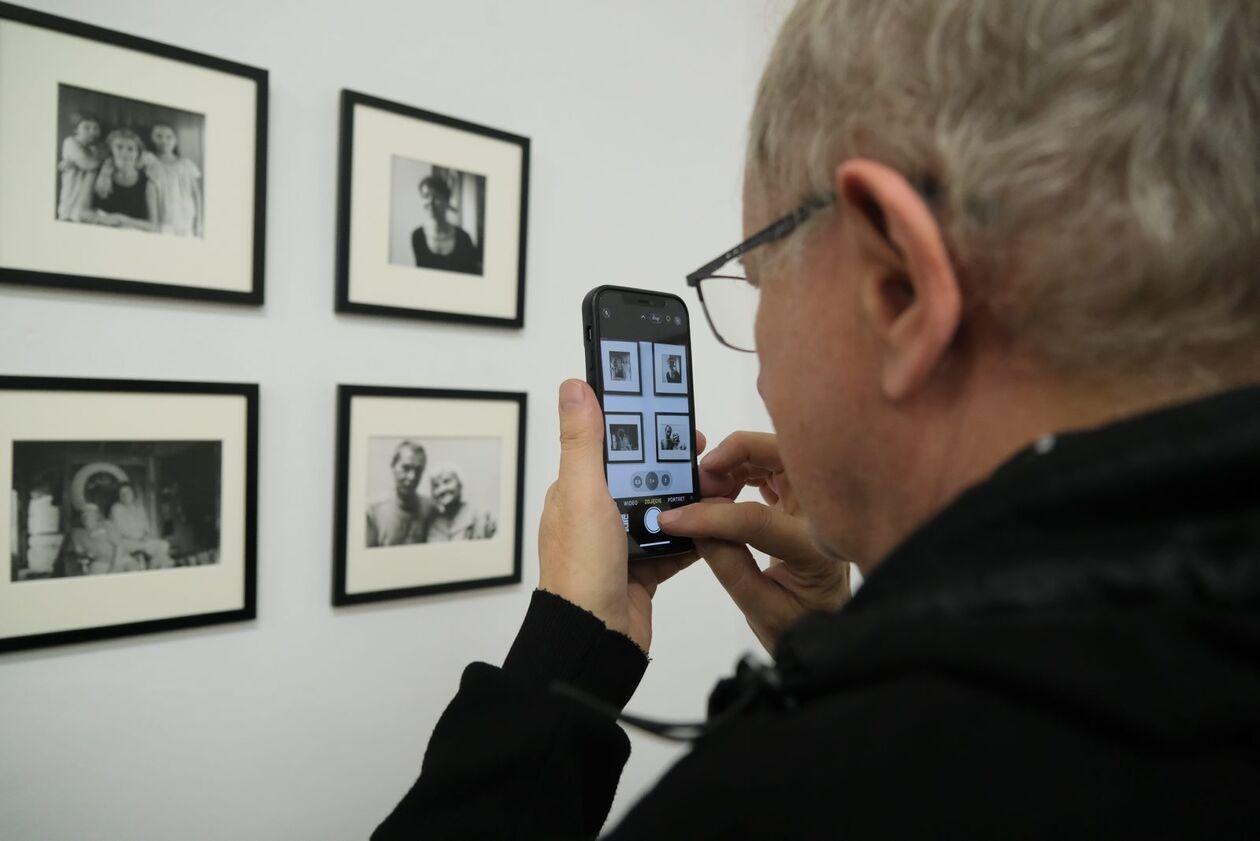  Odzyskać srebro – poruszający wernisaż fotografii Doroty Mościbrodzkiej (zdjęcie 10) - Autor: DW