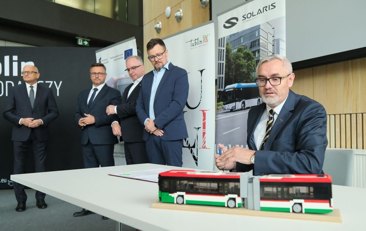  Lubelskie MPK dostanie nowe przegubowce Solarisa (zdjęcie 12) - Autor: DW