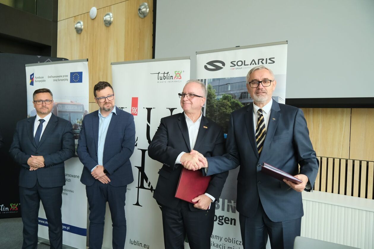  Lubelskie MPK dostanie nowe przegubowce Solarisa (zdjęcie 13) - Autor: DW