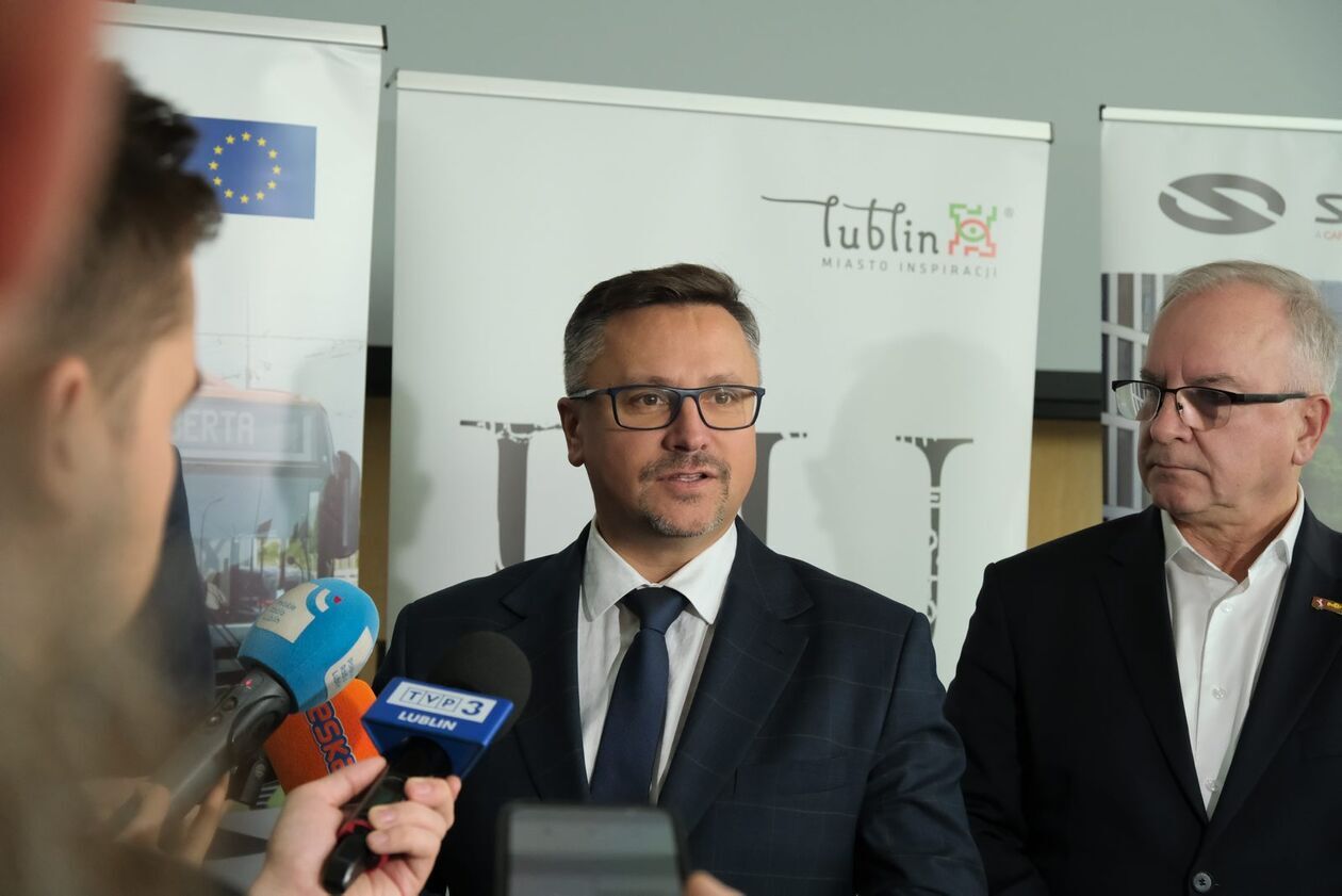  Lubelskie MPK dostanie nowe przegubowce Solarisa (zdjęcie 6) - Autor: DW