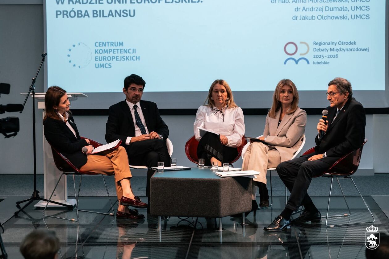  „Ocena prezydencji Polski w Radzie Unii Europejskiej” w Chełmie  (zdjęcie 6) - Autor: Miasto Chełm/fb