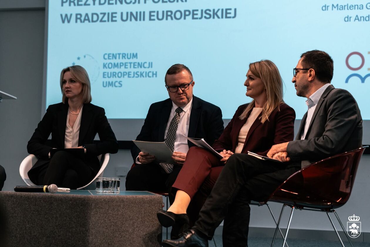  „Ocena prezydencji Polski w Radzie Unii Europejskiej” w Chełmie  (zdjęcie 4) - Autor: Miasto Chełm/fb