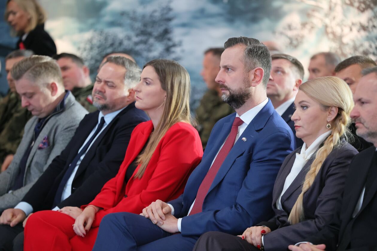  Początek budowy fabryki Mesko w Kraśniku  (zdjęcie 18) - Autor: DW