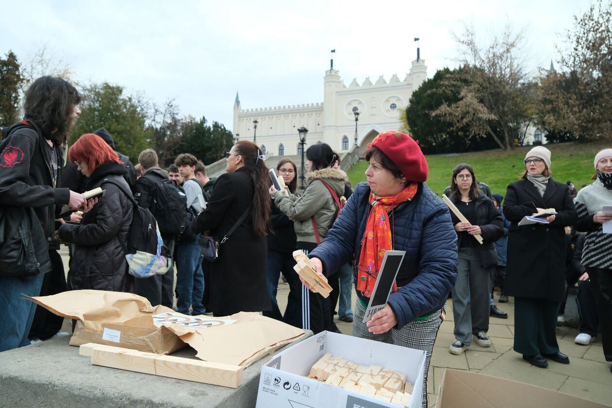   Misterium pt. Lublin. Fuga śmierci. przygotowana przez Teatr NN (zdjęcie 3) - Autor: DW