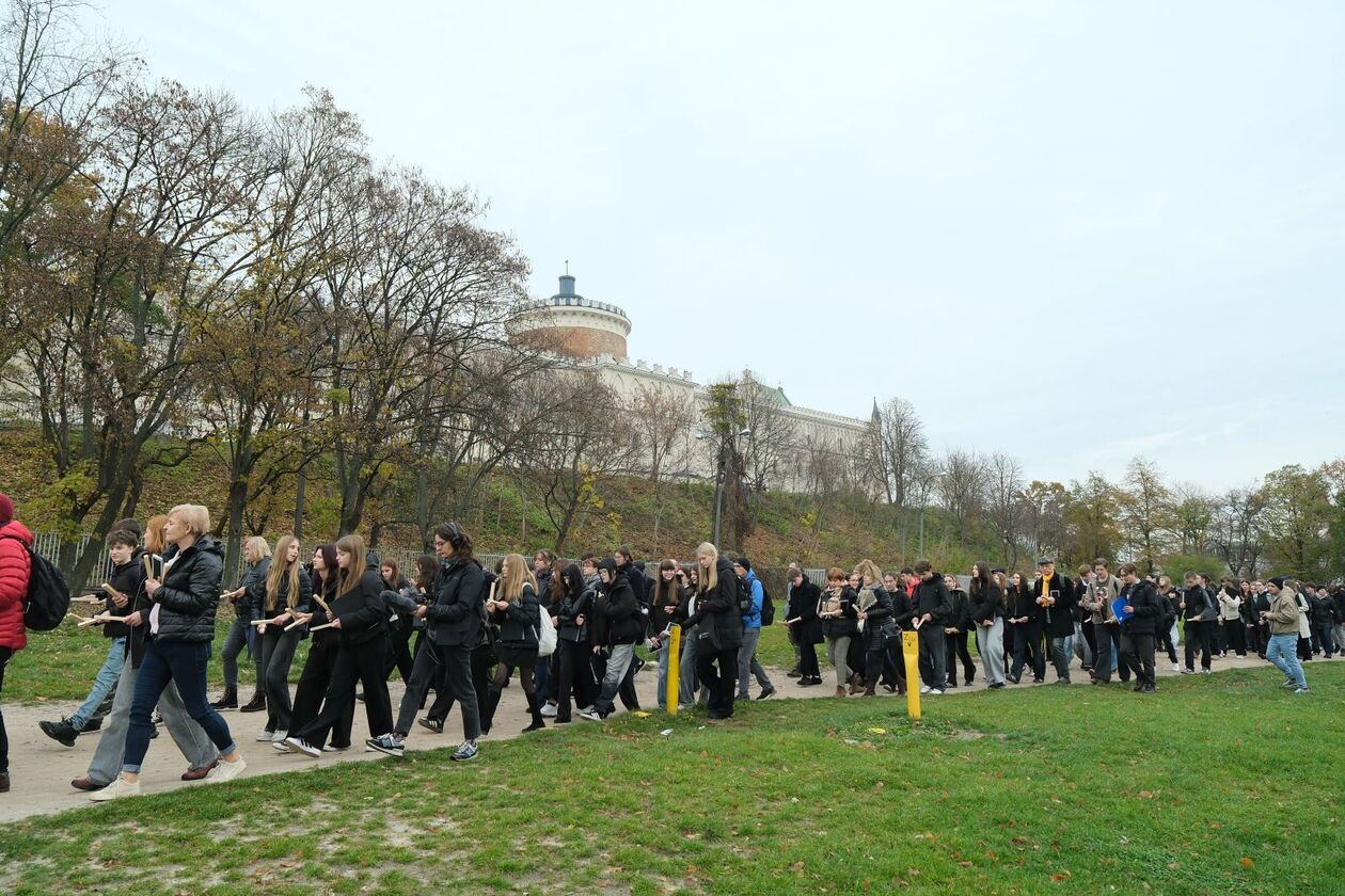   Misterium pt. Lublin. Fuga śmierci. przygotowana przez Teatr NN (zdjęcie 16) - Autor: DW