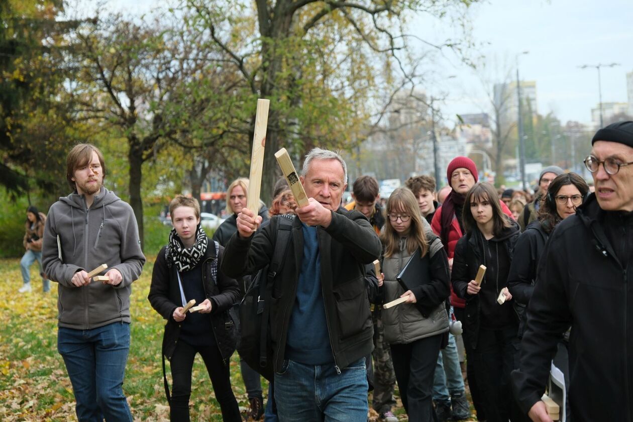   Misterium pt. Lublin. Fuga śmierci. przygotowana przez Teatr NN (zdjęcie 14) - Autor: DW