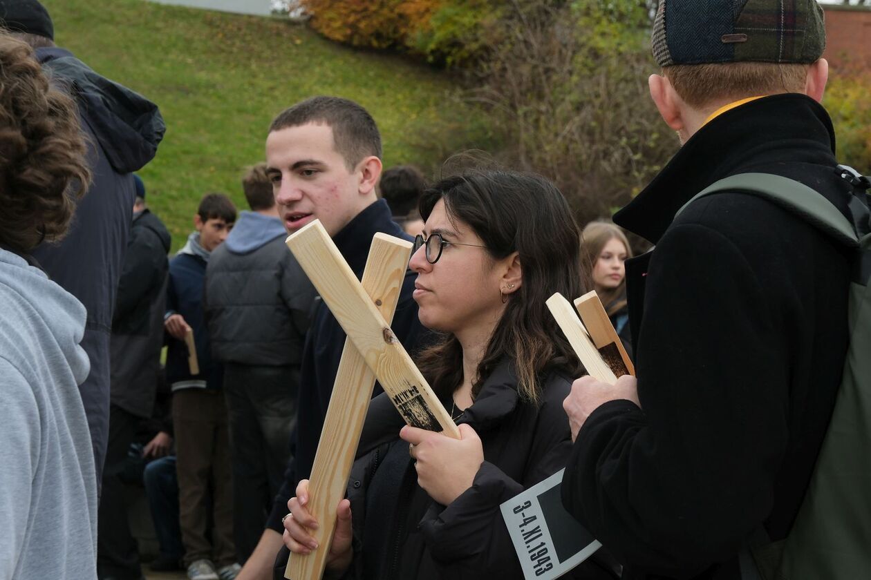   Misterium pt. Lublin. Fuga śmierci. przygotowana przez Teatr NN (zdjęcie 20) - Autor: DW