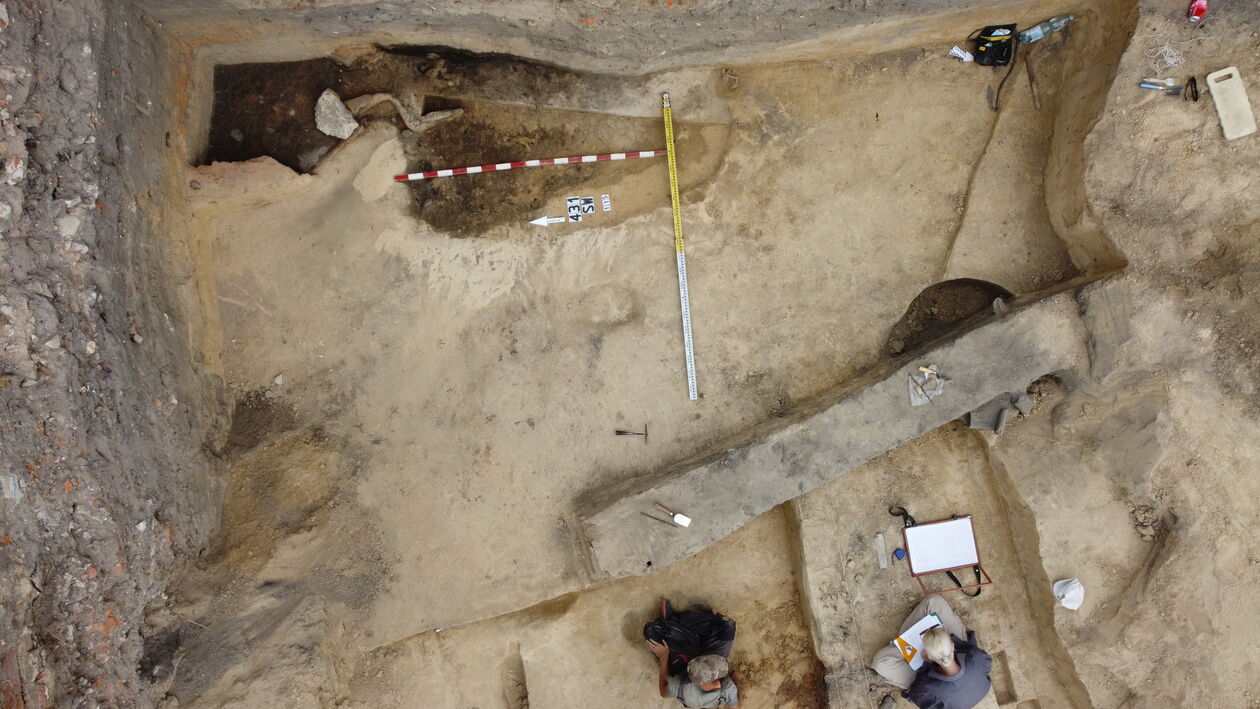  Prace archeologiczne pod Arkadami (zdjęcie 9) - Autor: dr Rafał Niedźwiadek - Insytut Archeologii UMCS