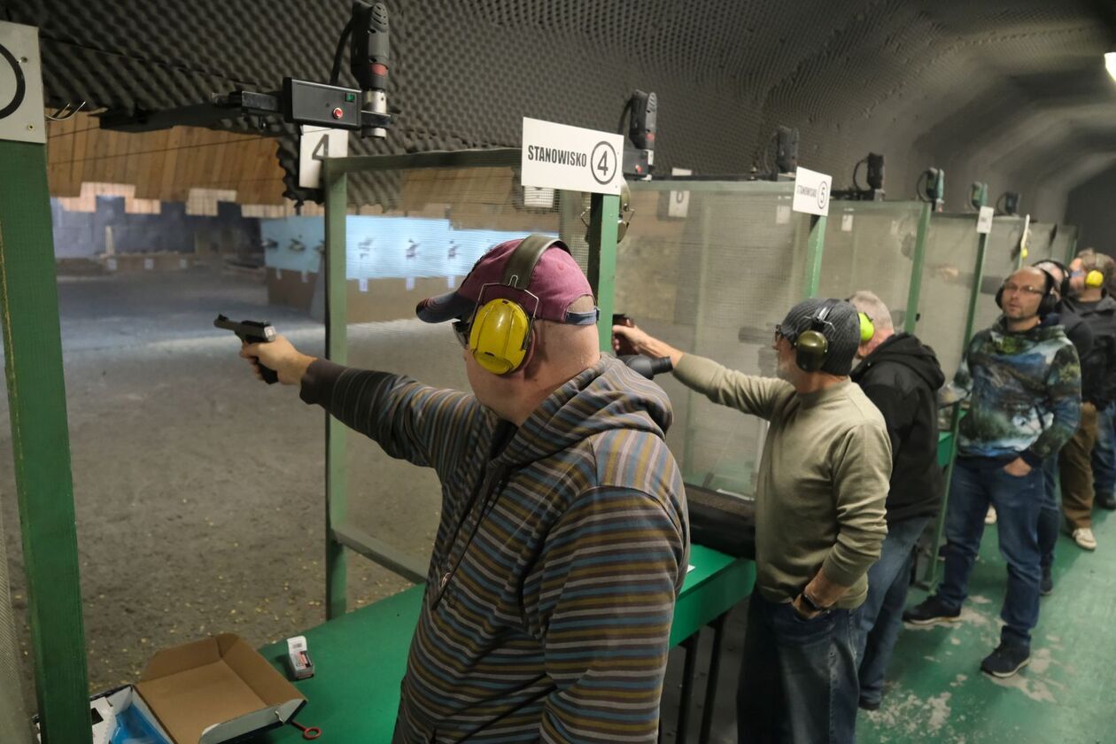  Zawody strzeleckie o Puchar Niepodległości (zdjęcie 18) - Autor: DW