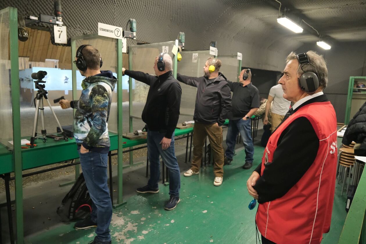  Zawody strzeleckie o Puchar Niepodległości (zdjęcie 28) - Autor: DW