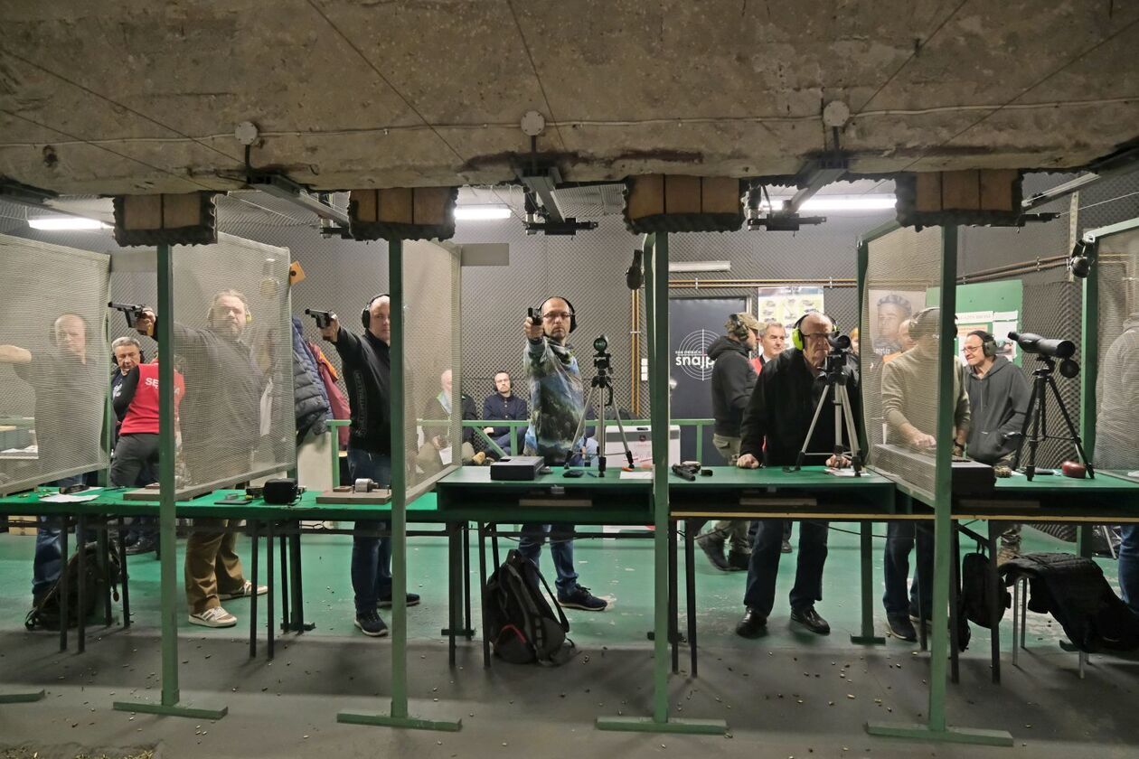  Zawody strzeleckie o Puchar Niepodległości (zdjęcie 10) - Autor: DW