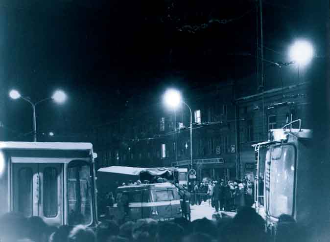 13 grudnia 1981 r., godz. 17, ulica Królewska w Lublinie - pacyfikacja Zarządu Regionu Środkowowscho