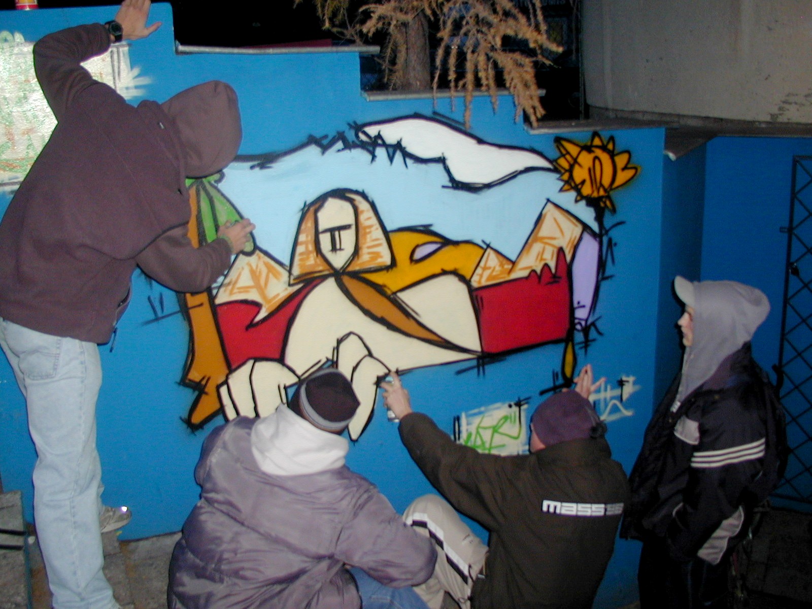 Bialscy "grafficiarze” podczas jednej z akcji upiększania swojego miasta