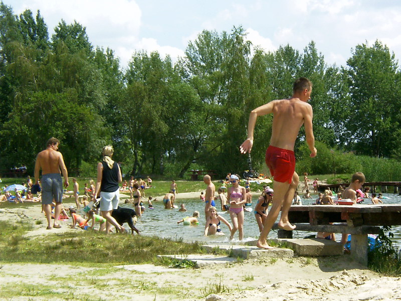 We wtorek kąpielisko w Chotyłowie przeżywało istne oblężenie. Ratownicy dyżurują tylko w weekadny