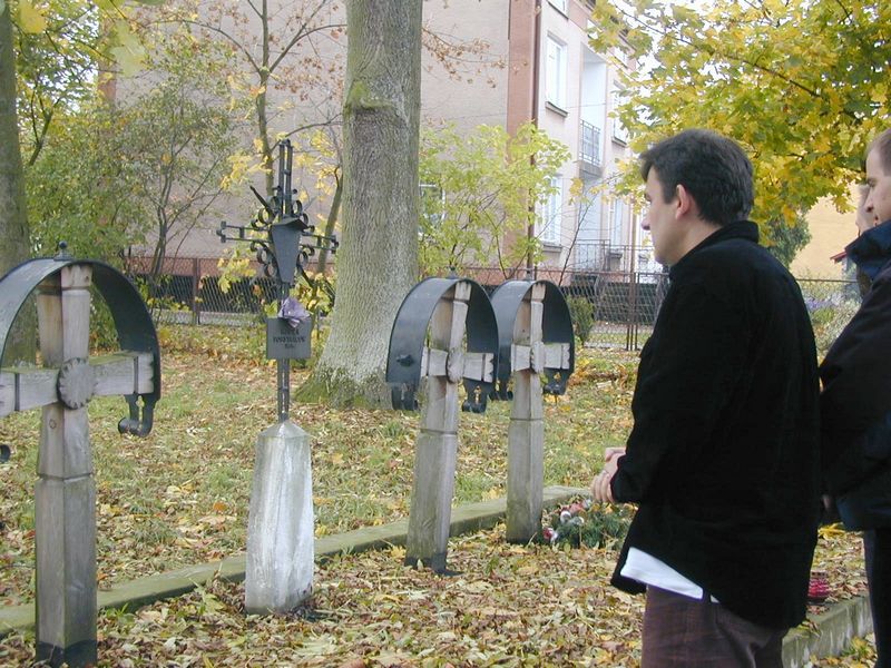 Cmentarz unicki w Wisznicach odwiedza wielu turystów 