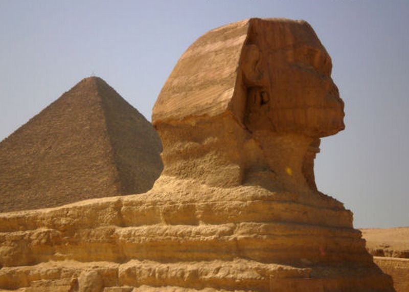 Mieszkańcy Egiptu uspokajają turystów, żeby nie bali się, wypoczywali i zwiedzali zabytki (Wikipedia