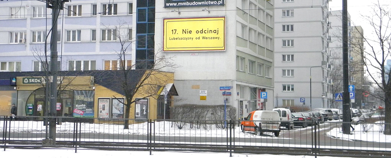 W Warszawie już wiszą plakaty lobbujące za budową "17”.  (Sebastian Luciński / MM Warszawa)