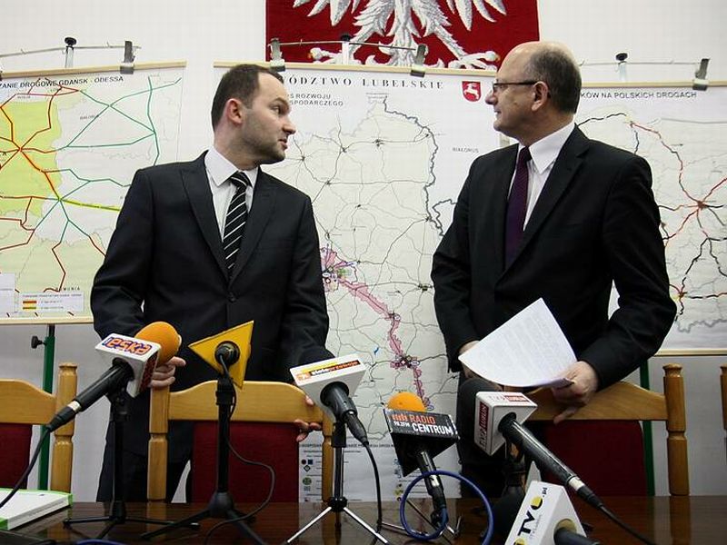 Krzysztof Hetman i Krzysztof Żuk na wspólnej konferencji prasowej poświęconej S17 i obwodnicy Lublin