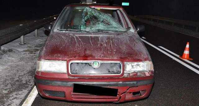 Samochód, który potrącił mężczyznę (Policja Radzyń Podlaski)