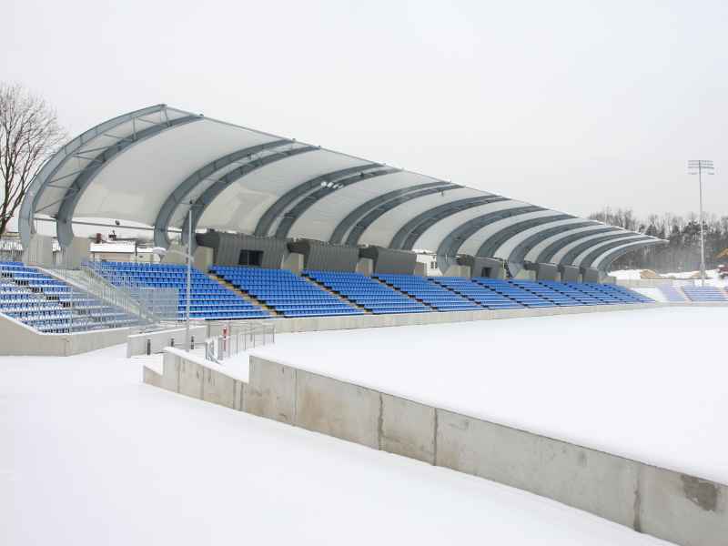 Stadion w Puławach (Bartłomiej Żurawski)
