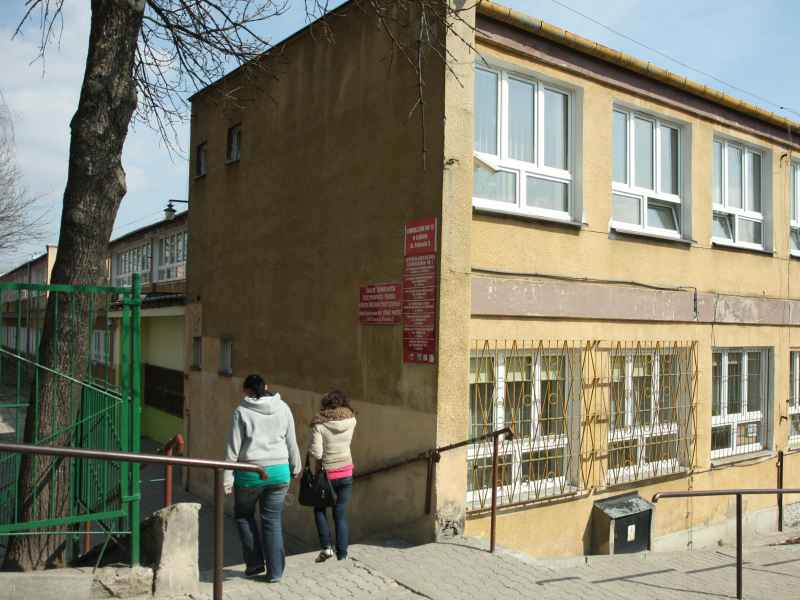 Gimnazjum nr 12 ma być przeniesione na Farbiarską (Maciej Kaczanowski)