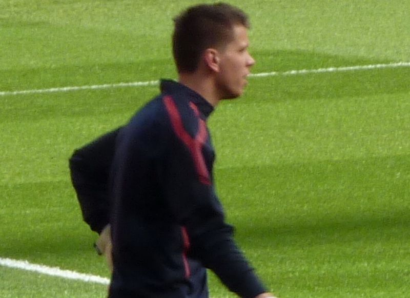 Wojciech Szczęsny ma szansę zagrać jeszcze w tym sezonie w koszulce Arsenalu Londyn (Wonker/wikipedi