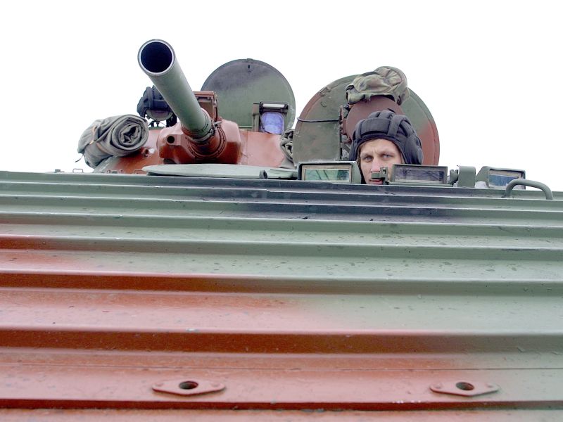 Pod koniec 2009 r. żołnierze wyprowadzili się z koszar na Majdanku (Archiwum)
