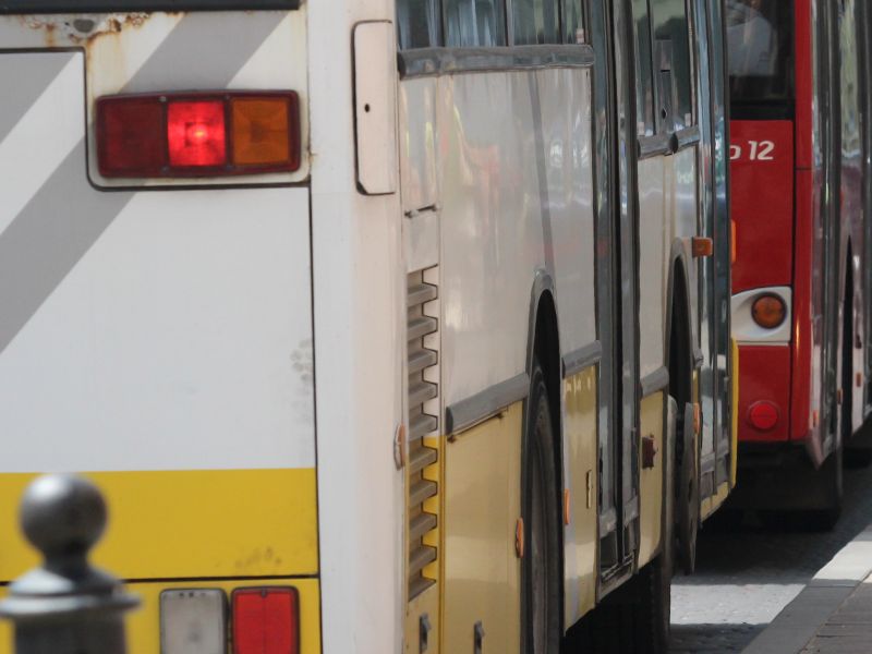Mieszkańcy Zemborzyc chcą częstszych kursów autobusów