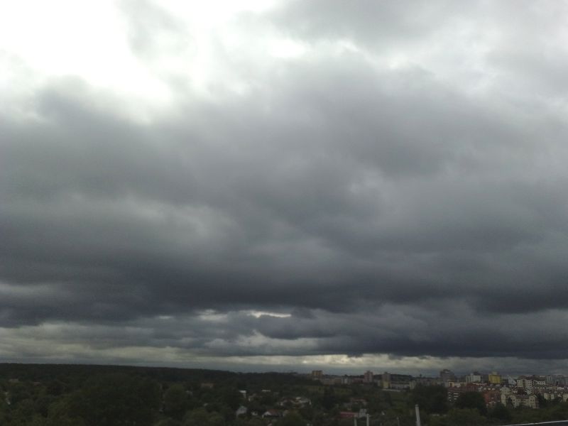 Burzowe chmury nad Lublinem (Jakub Markiewicz)