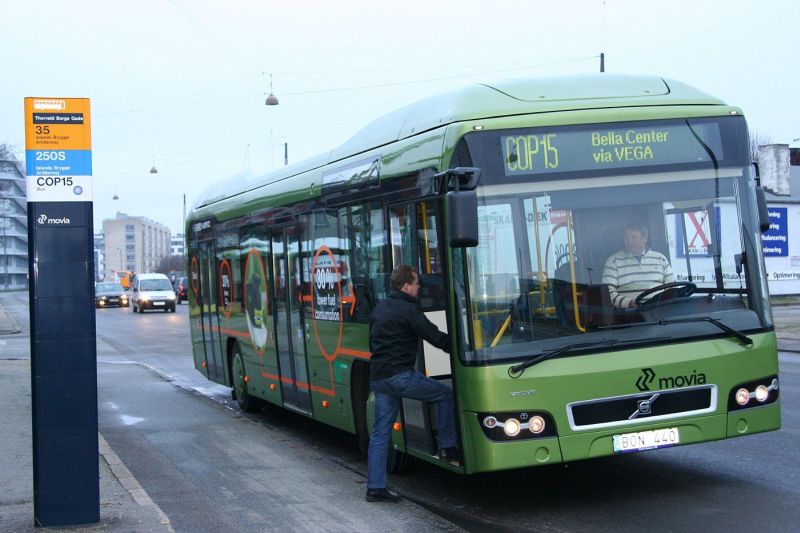 Taki hybrydowy autobus przetestują lubelscy pasażerowie (volvobuses.com)