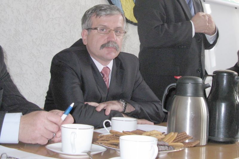 Andrzej Pietruk, przewodniczący Rady Gminy Międzyrzec Podlaski, zarzuca wójtowi niewłaściwe gospodar