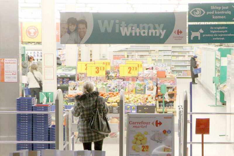 Z końcem roku przestanie działać supermarket sieci Carrefour przy ul. Wolskiej. (Maciej Kaczanowski)