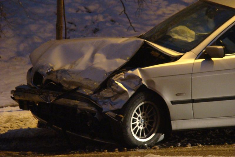 Wypadek przy ul. Filaretów: Kierowca mitsubishi jest w szpitalu (osclbn/ MM Lublin)