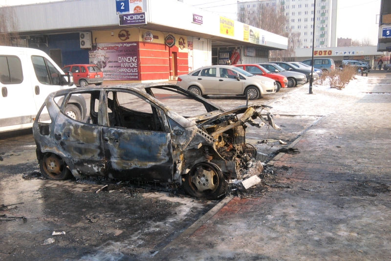 Pożar samochodów na Czechowie (tomasz / Alarm24)