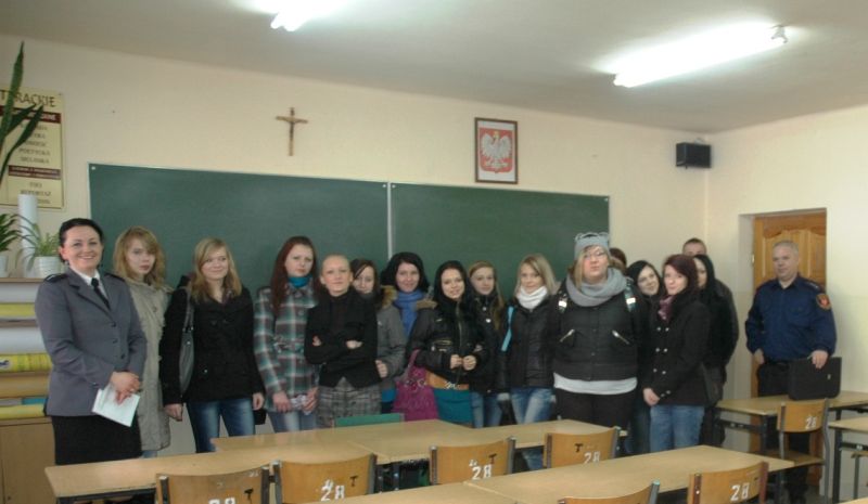 Do tej pory przeprowadzono spotkania w dziewięciu klasach Zespołu Szkół nr 1 w Hrubieszowie.  (KPP H