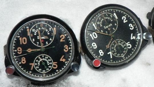 Prawdopodobnie te zegary pochodzą z wojskowego sprzętu produkcji radzieckiej (Nadbużański Oddział St