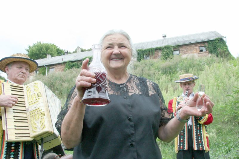 Pani Regina Żyła z Olbięcina jest najbardziej utytułowaną uczestniczką konkursu „Nasze Kulinarne Dzi