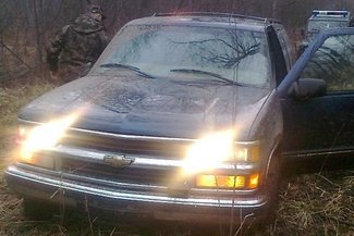 W zatrzymanym  chevroleci strażnicy znaleźli prawie 30 tys. paczek papierosów z przemytu
 (Nadbużań