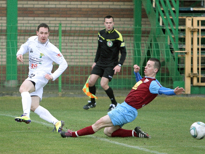 Michał Zuber (z lewej) wniósł w sobotę sporo do gry Bogdanki (Maciej Kaczanowski)