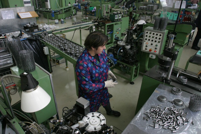 Fabryka w Kraśniku jest jednym z większych producentów łożysk tocznych w Polsce. Może produkować roc