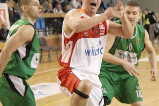 Michał Sikora w dwóch pierwszych meczach z Krosnem pokazał się z bardzo dobrej strony (MACIEJ KACZAN